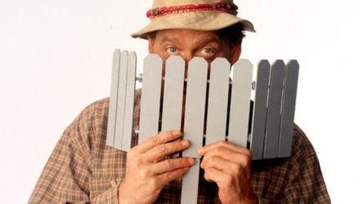 wilson-hand-held-fence