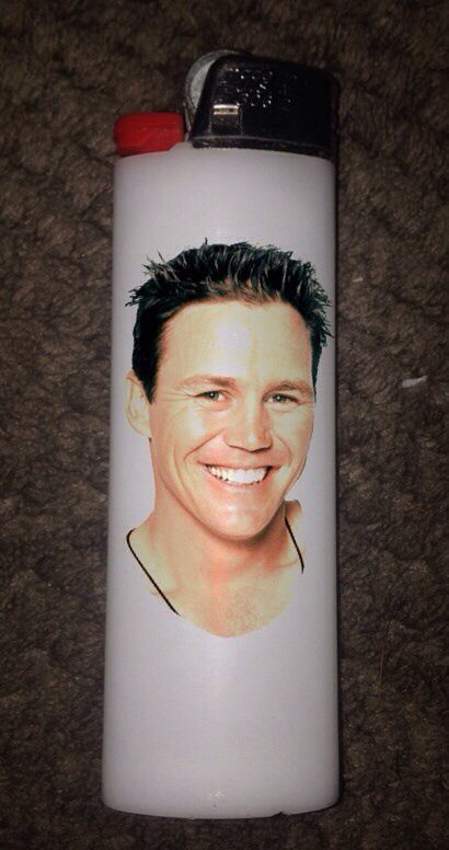 Charmed-White-Lighter-cigarette