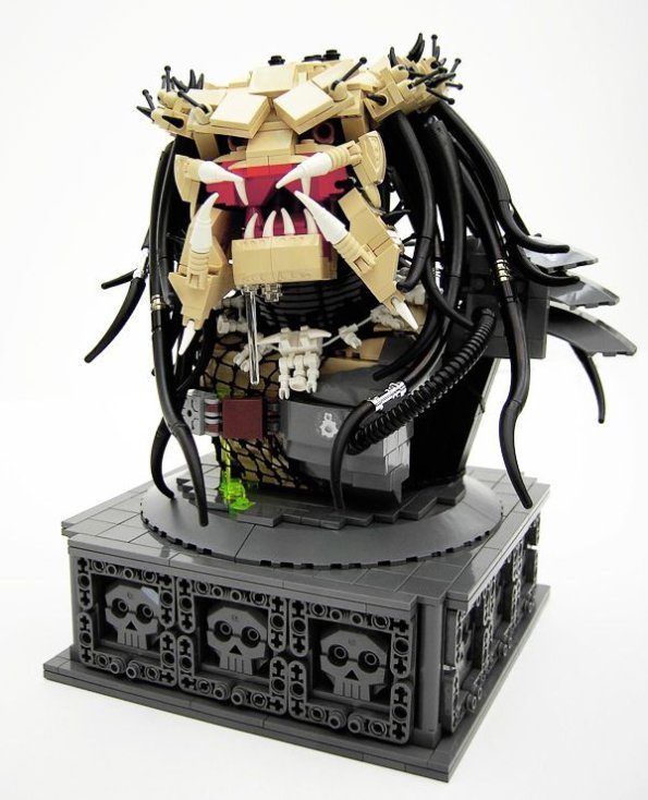 predator-in-lego